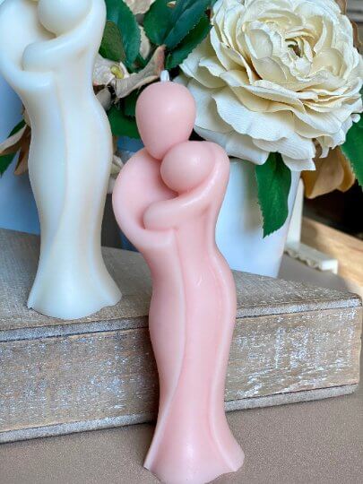 Mother's Hug Candle - Handcrafted Soy Wax Sculpture for a Cozy Home Ambiance